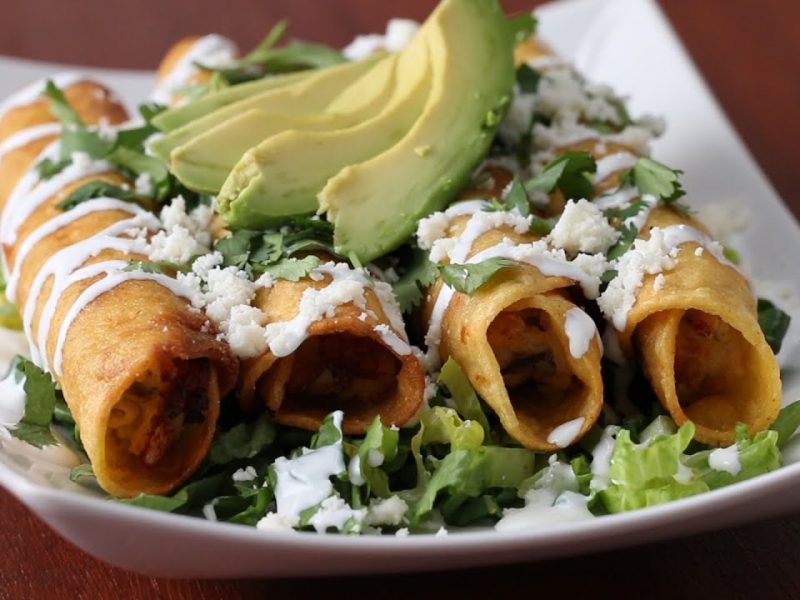 تاکیتوی مرغ خامه ای(غذای مکزیکی)